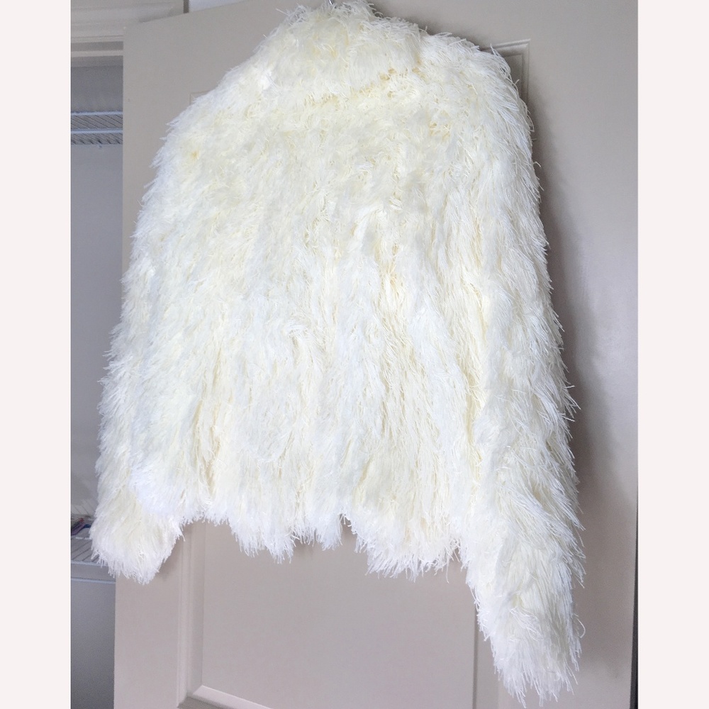 Off White Fluffy Acrylic Jacket - Picture 5 of 8